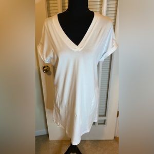 White V Neck Tee Shirt Dress with Pockets size Small
